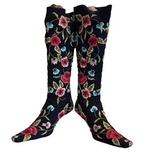 SXS Floral Boots style S-83 with dust cover, no box. Size 36.5 (US Size 6)
